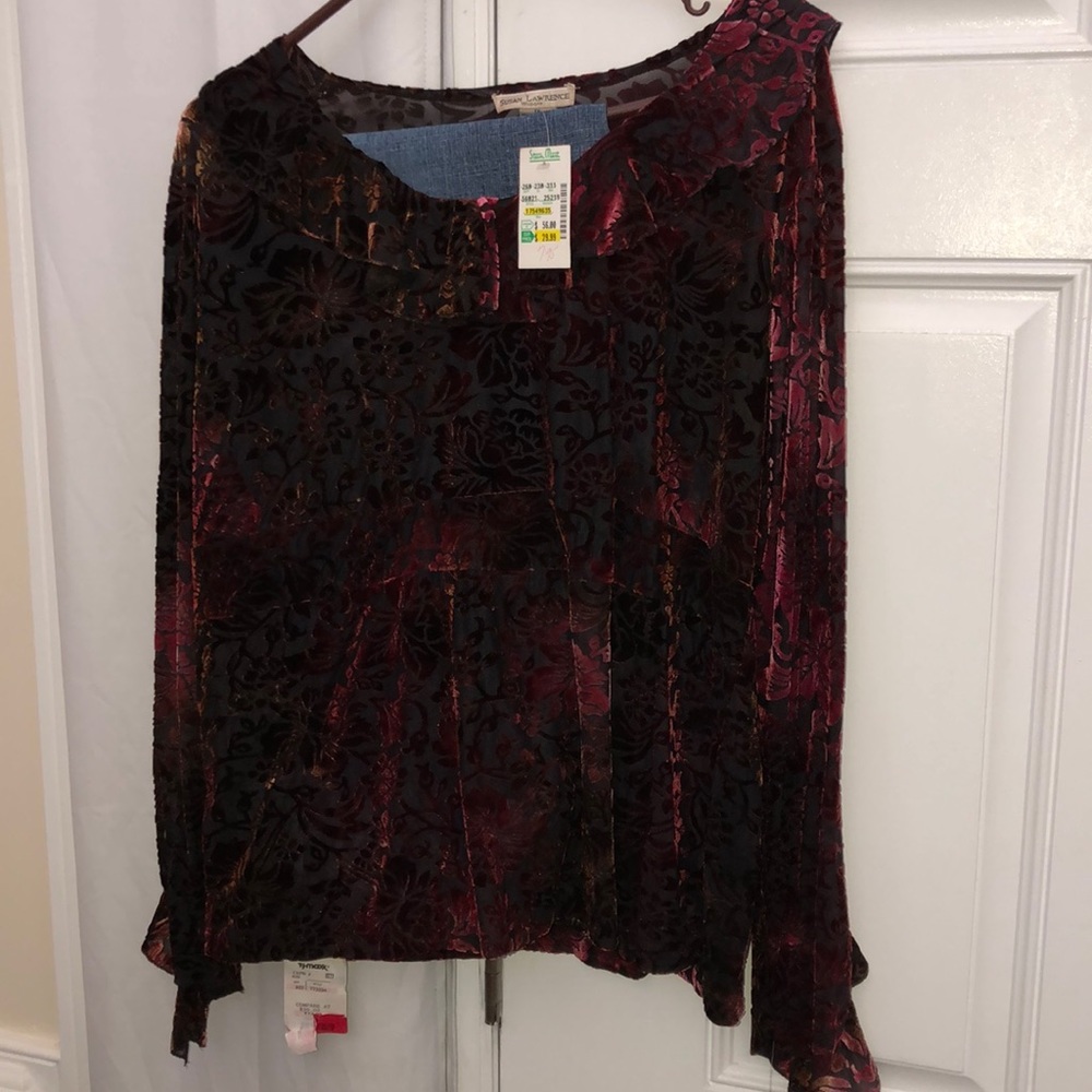 Ladies top like felt, size 1x, jeans size 16